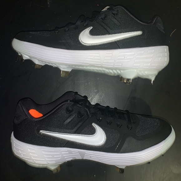 Nike Alpha Huarache Elite 2 Low Baseball Cleat - Picture 1 of 5